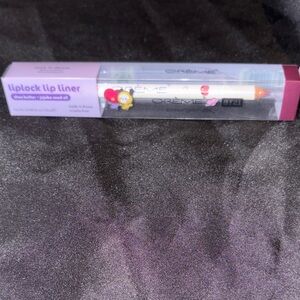 Crème lip lock lip liner in lil kiss